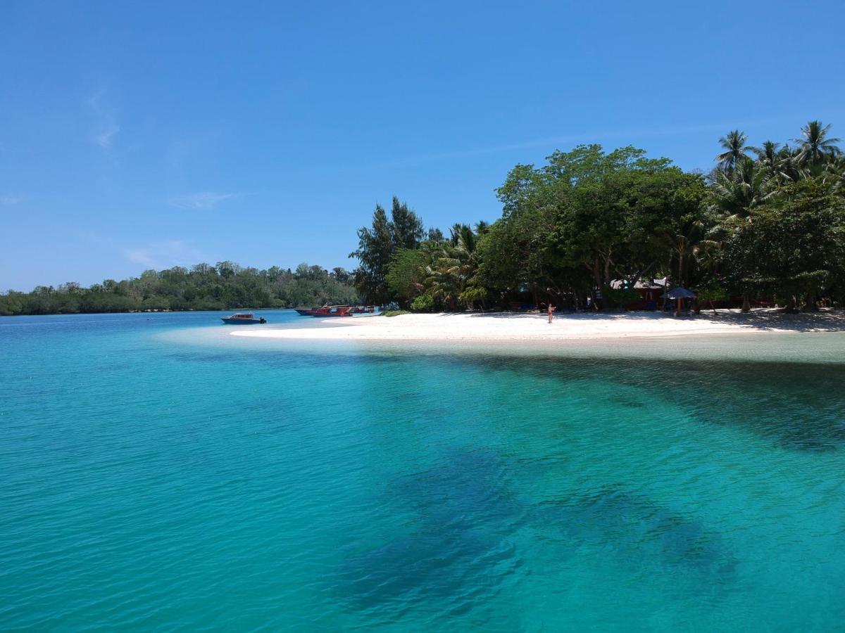 Blue Bay Divers Likupang Bangka Exteriér fotografie